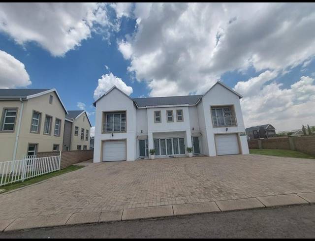 5 BEDROOM HOUSE FOR SALE IN RIVERSPRAY LIFESTYLE ESTATE